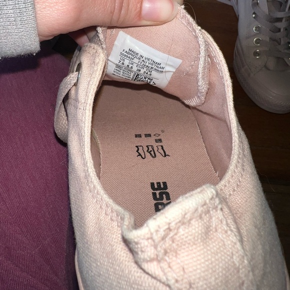 Light pink Converse - Picture 6 of 6